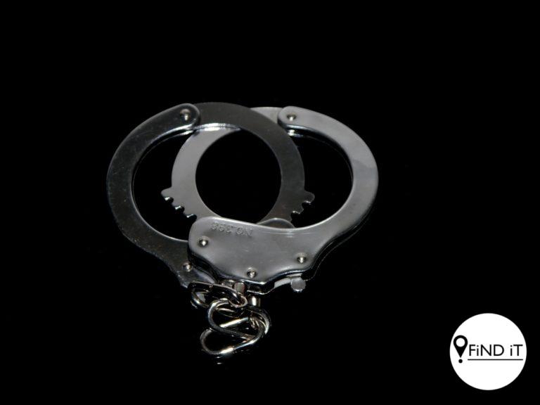 ’n Egpaar van hier is twee lewenslange vonnisse en 22 jaar tronkstraf elk opgelê vir verskillende seksuele misdrywe teenoor hul kinders.