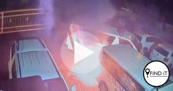 KYK!: Ambulanse met petrolbom bestook