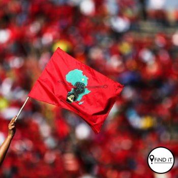 Die EFF eis 'n openbare verskoning vanaf News24 en The Citizen omdat hulle 'n foto van Siya Kolisi by 'n berig oor sy voormalige afrigter, wat beskuldig word van die besit van kinderpornografie, geplaas het.