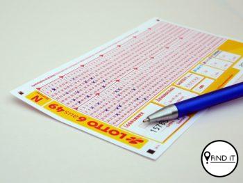 TENNESSEE.- Nick Slatten, ’n baie gelukkige man van hier, het sy Lotto-kaartjie wat R17.5 miljoen werd is verloor en toe weer op ’n winderige dag gevind.
