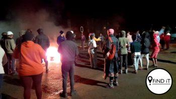 Verskeie paaie na Kimberley met optogte gesluit