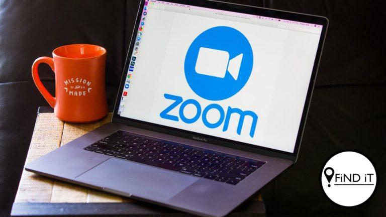 Vrou tydens Zoom-oproep met kollegas doodgesteek