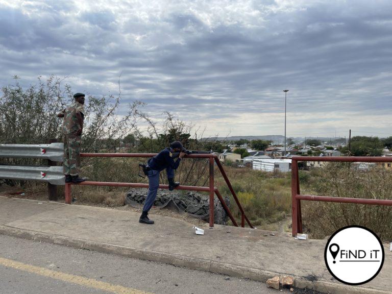Kby-paaie weer begaanbaar ná protesaksie (Foto: Elbeth Marais)