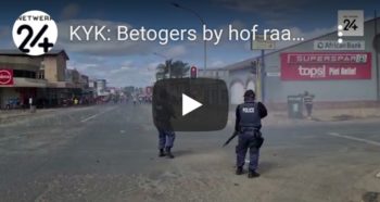 KYK: Betogers buite Piet Retief-hof met rubberkoeëls geskiet (Foto:Skermgreep uit die video, Netwerk24)