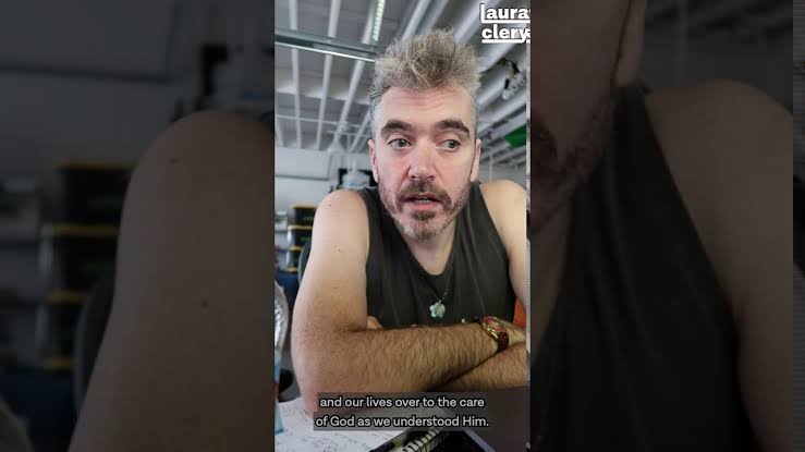 Twaalf stappe na 'recovery' (Foto: YouTube)