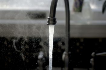 Newton-reservoir-pompe weer afgeskakel (Foto: Unsplash)