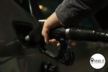 Die petrol prys sal die komende Dinsdag aand om middernag styg, terwyl baie Afrikaners reeds diep in hul sakke moet grawe na die impak van Covid-19.