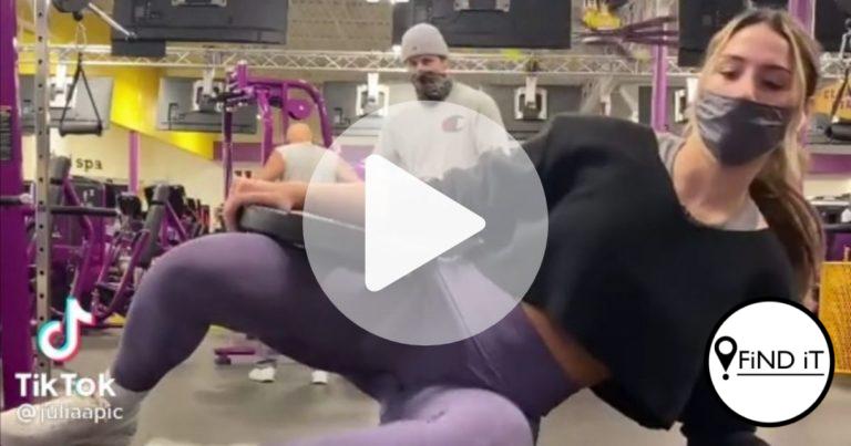 Man neem glo foto van vrou se boude in gym