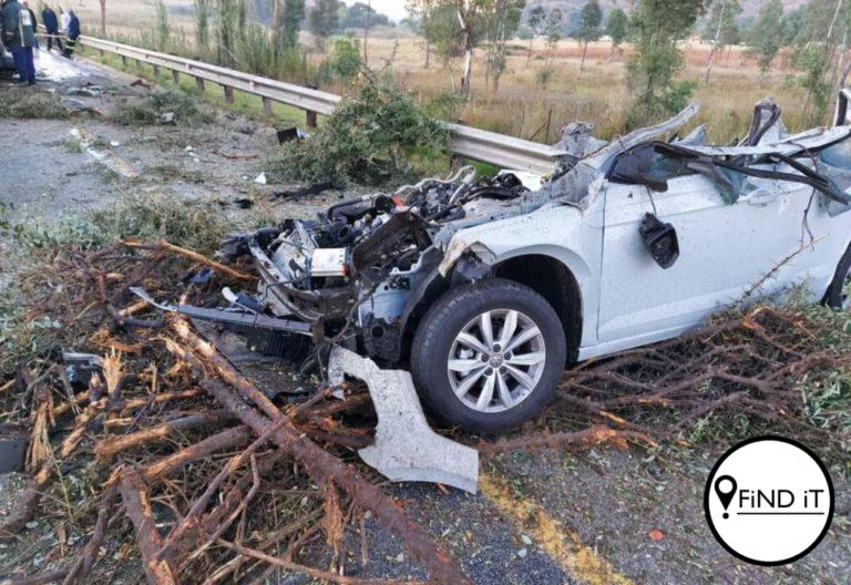 Twee dood toe twee vragmotor, bakkie en motor bots