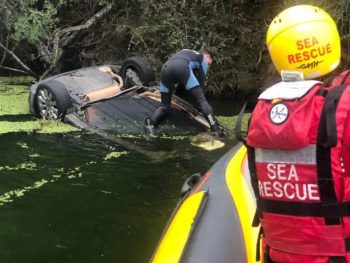 Vrou dood toe motor in dam beland (Foto: News24)