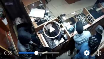 KYK: Johannesburgse juwelierswinkel beroof (Foto: Skermgreep uit die video)