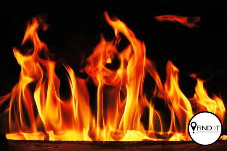 Vragmotorbestuurder brand dood na vragmotor glo met klippe gegooi is