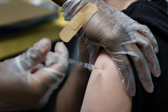 Pfizer-entstof vir 12-15-jariges goedgekeur