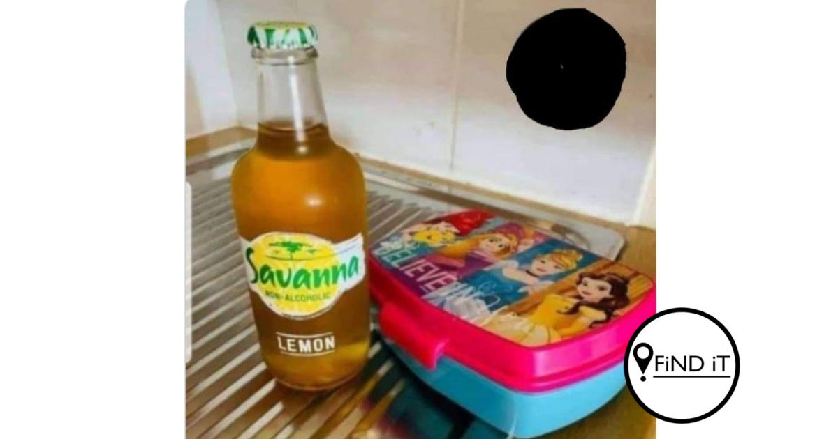 Kind geskors na ma nie-alkoholiese Savanna vir pouse inpak