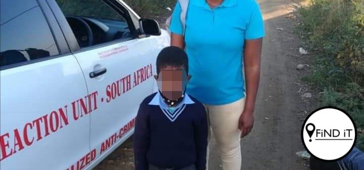VERULAM.- Die vyfjarige seuntjie wat gister deur 'n taxibestuurder agtergelaat is, is gister reeds veilig terug by sy huis.