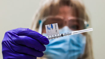 Só maak jy om te registreer vir jou inenting (Foto: Medical News Today)