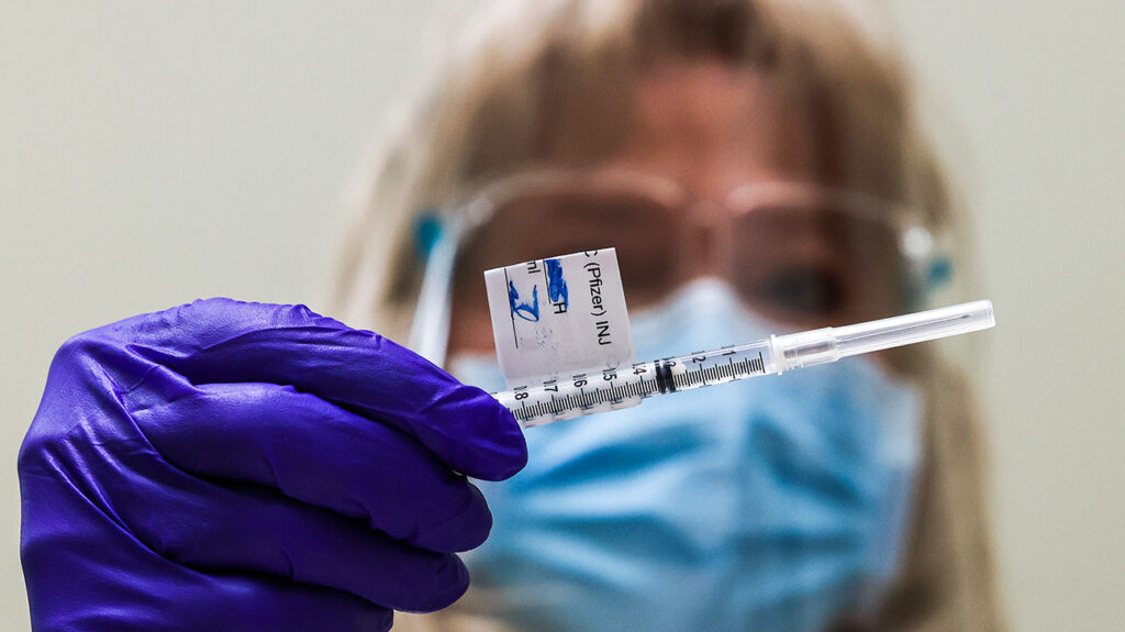 Só maak jy om te registreer vir jou inenting (Foto: Medical News Today)