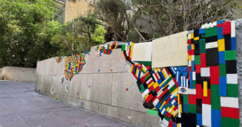 Israeli architect student uses Lego Bricks To Spruce Up Wall Damaged By Rockets