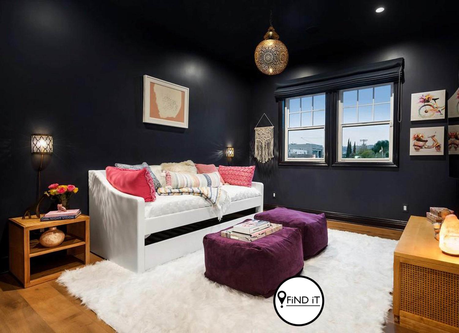 Take a look in the house of Margot Robbie