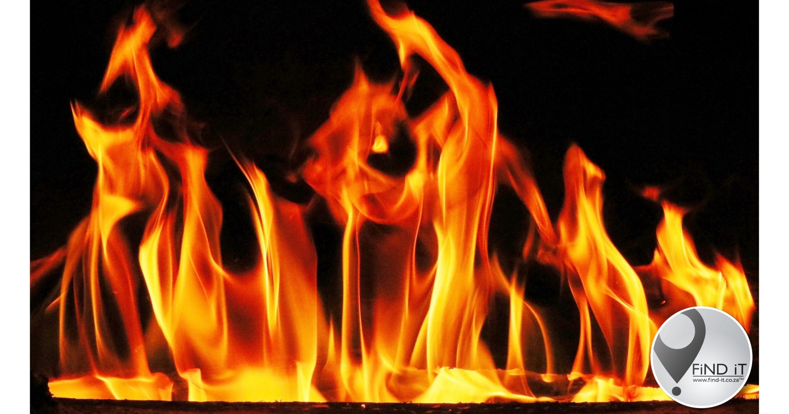 Bejaarde dood nadat rowers glo huis aan die brand steek