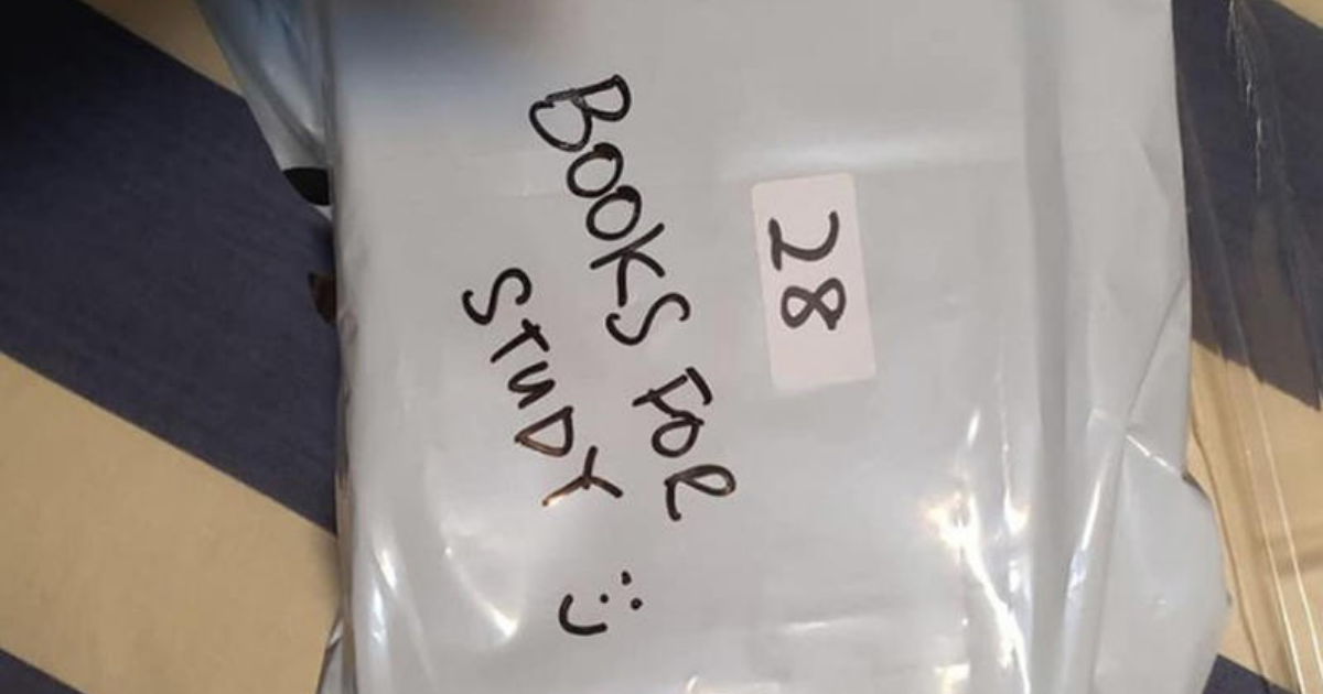 Clever vendor puts 'books for study' on gaming mouse package for students