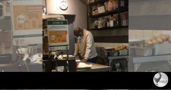 Foto van hartseer restaurantbestuurder gedeel op sosiale media