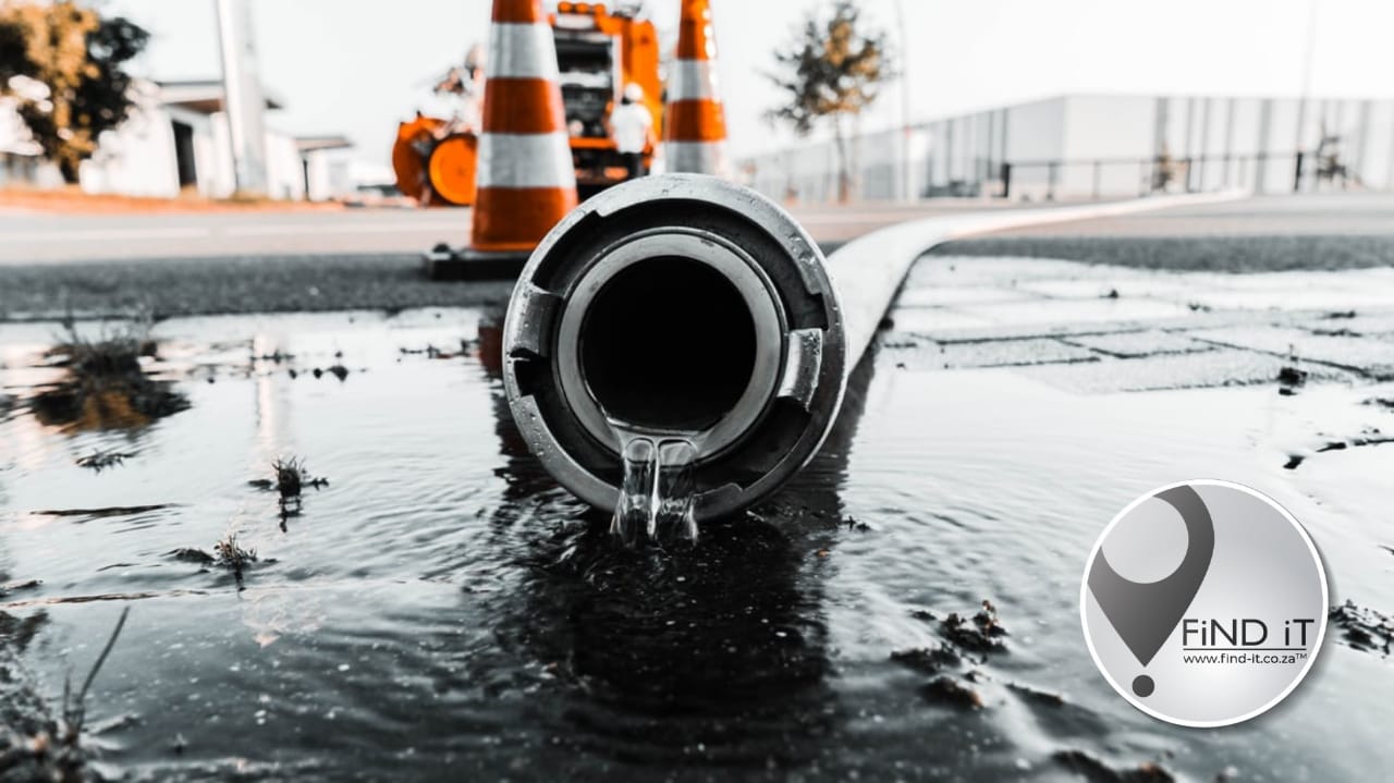 Kby-inwoner wil saak open teen munisipaliteit oor waterlekke (Foto: Unsplash)