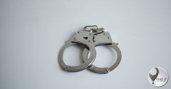 Pastoor en ouma in hegtenis vir gereëlde huwelik van 15-jarige