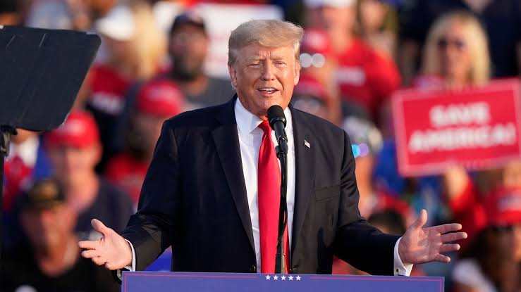 Trump dagvaar Facebook, Twitter, Google oor vryheid van spraak (Foto: Sky News)
