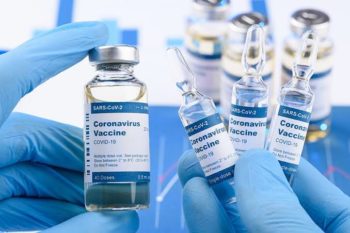 Ongeplaasde gemeenskapsdiensdokters behoort inentingprogram te versterk (Foto: Fierce Pharma)