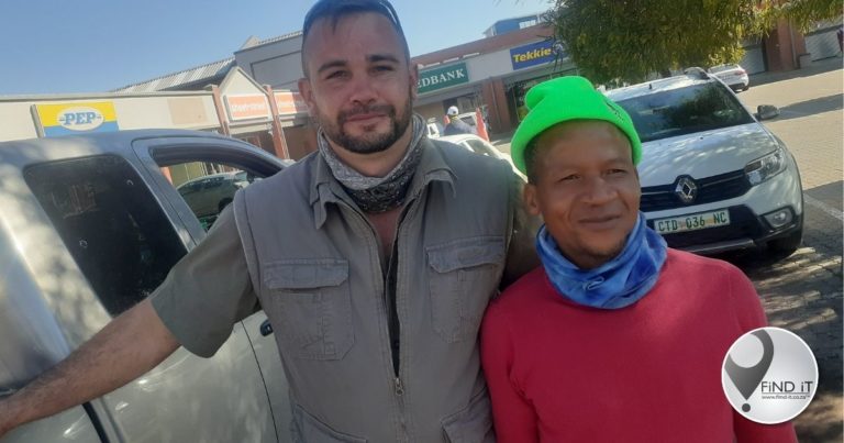 ‘Ek gaan jou foon terugkry Meneer’