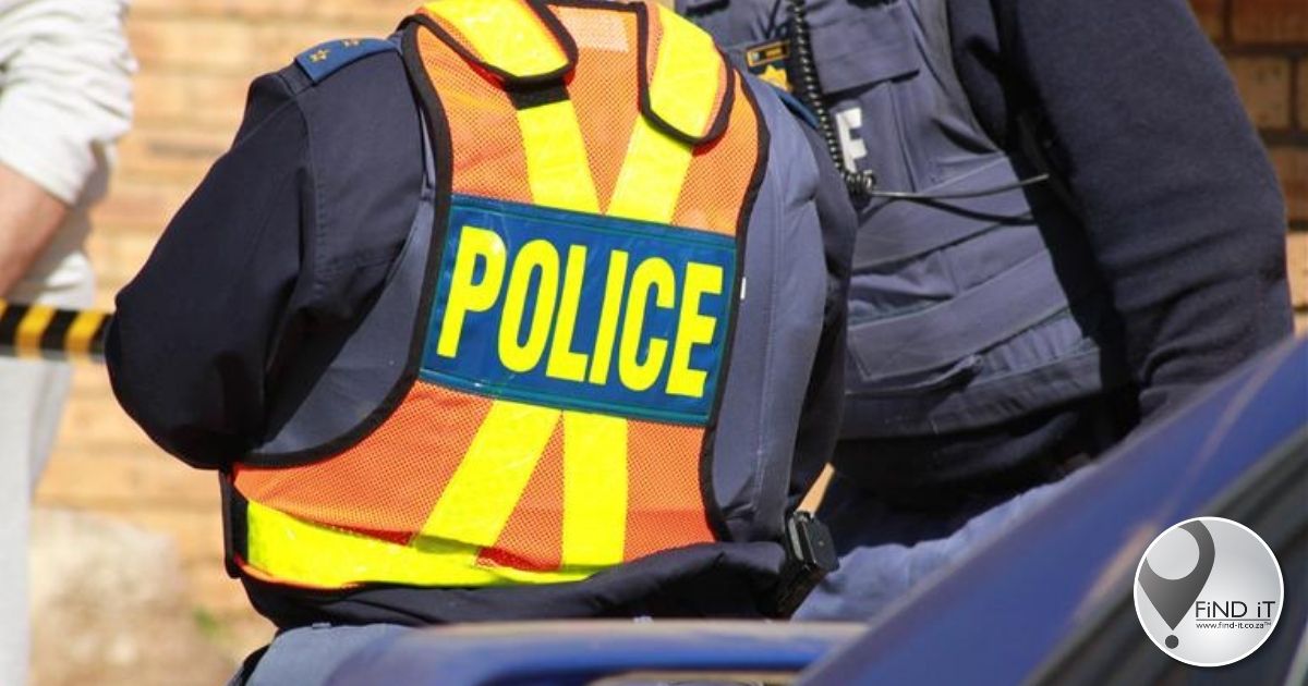 'n 24-jarige vrou het Saterdag haar lewe in 'n ongeluk in Kampsbaai verloor.