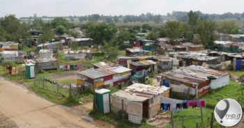 Buurman (60) lok glo meisie (13) nader, verkrag haar