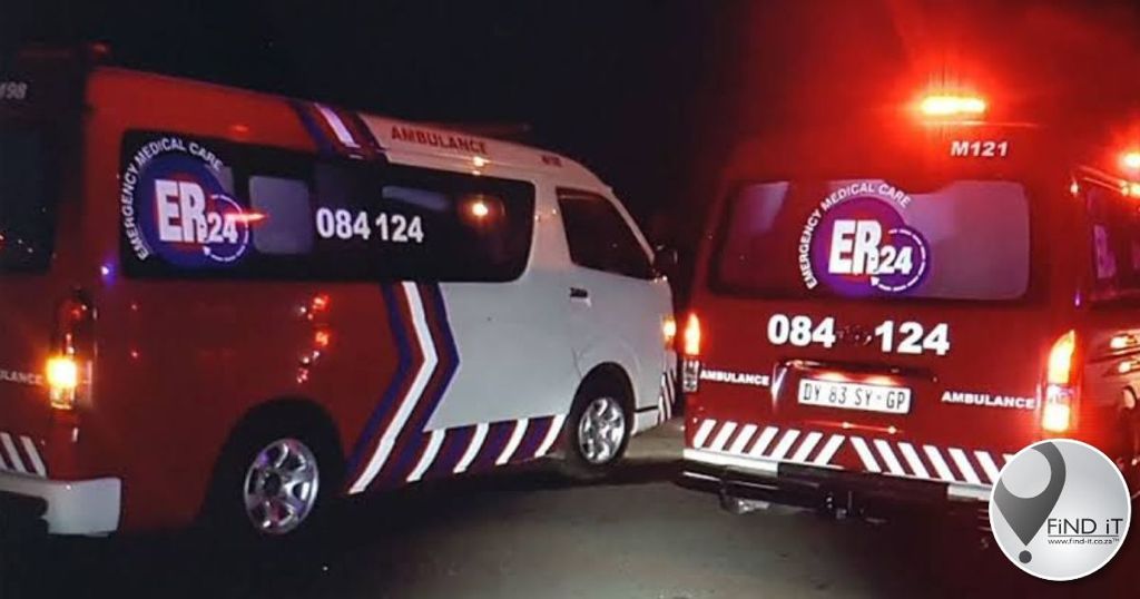Drie mense, waaronder baba, is dood en 11 beseer op die N12