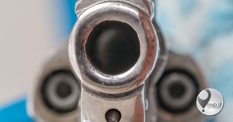 Man in rolstoel en seun doodgeskiet