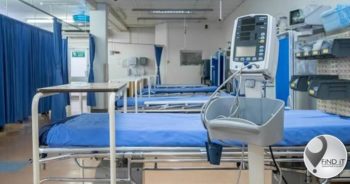 Fetus en nageboorte in plastieksak in yskas glo eers dae later aangemeld