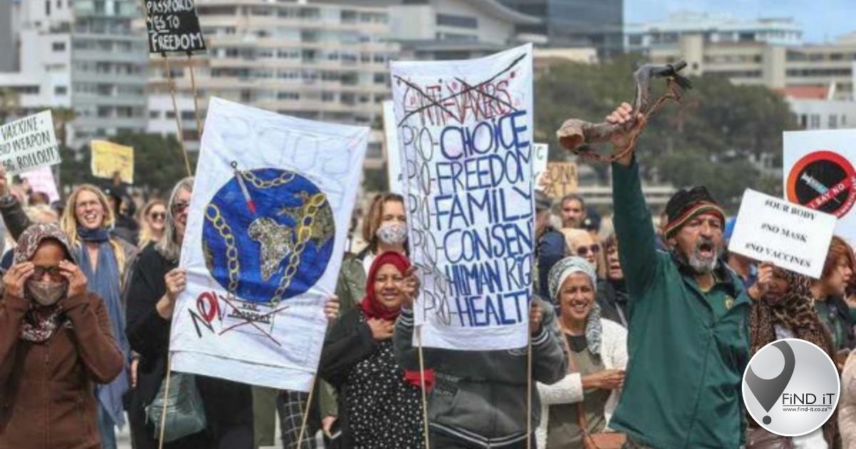 Sea Point: anti-vax protesters accuse police of intimidation