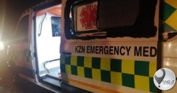 Paramedikus en ma van drie tydens aanval op ambulans dood