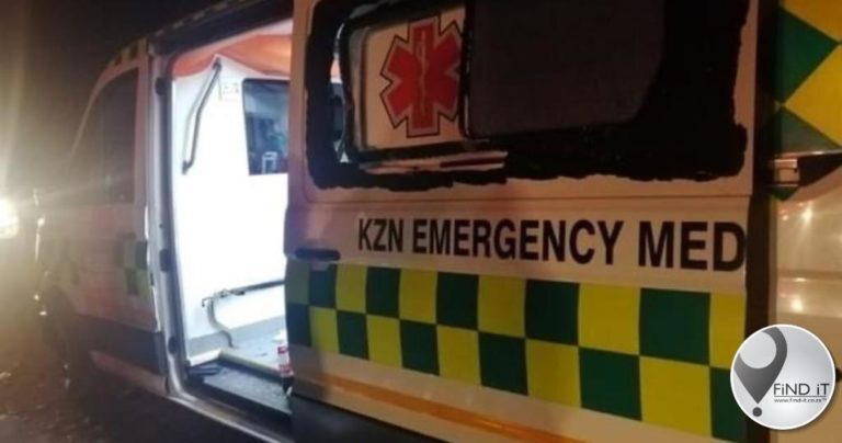 Paramedikus en ma van drie tydens aanval op ambulans dood