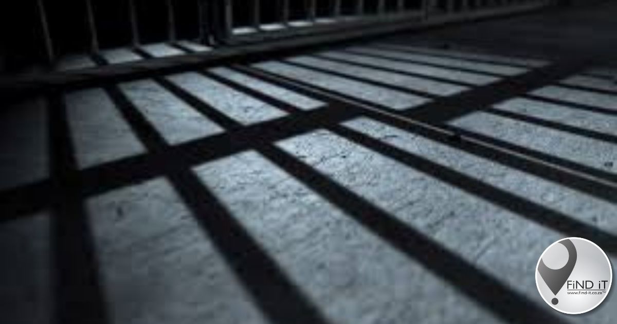 Man vermoor sy meisie, bind haar vas en begrawe haar onder sy bed