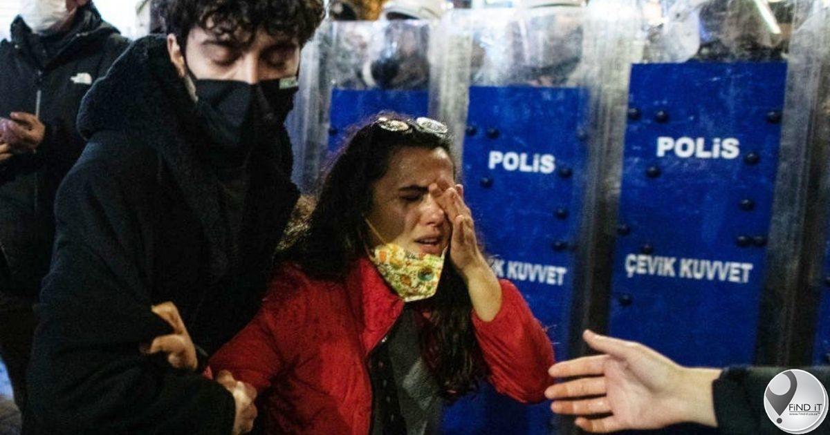 Clashes as protesters demand end to violence against women