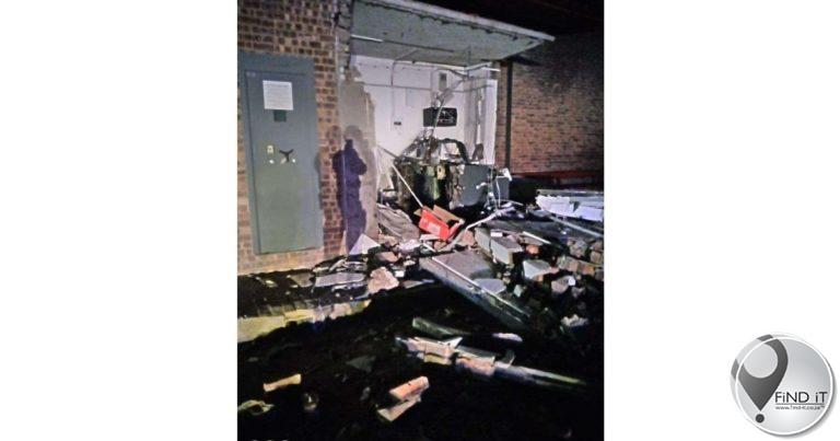 Manhunt launched for 15 armed robbers who bombed an ATM