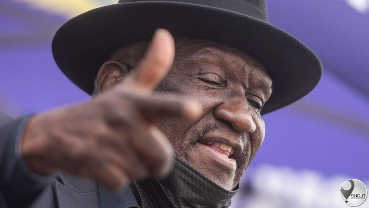 Police Minister Cele urges police officers to protect themselves against hardened criminals