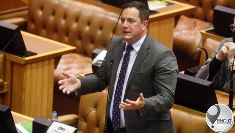 John Steenhuisen calls on President Cyril Ramaphosa to end the curfew on New Year's eve
