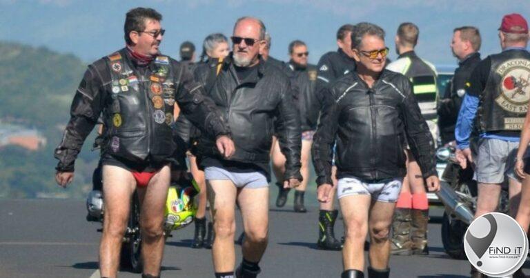 Bikers sonder broeke – vir ’n goeie doel