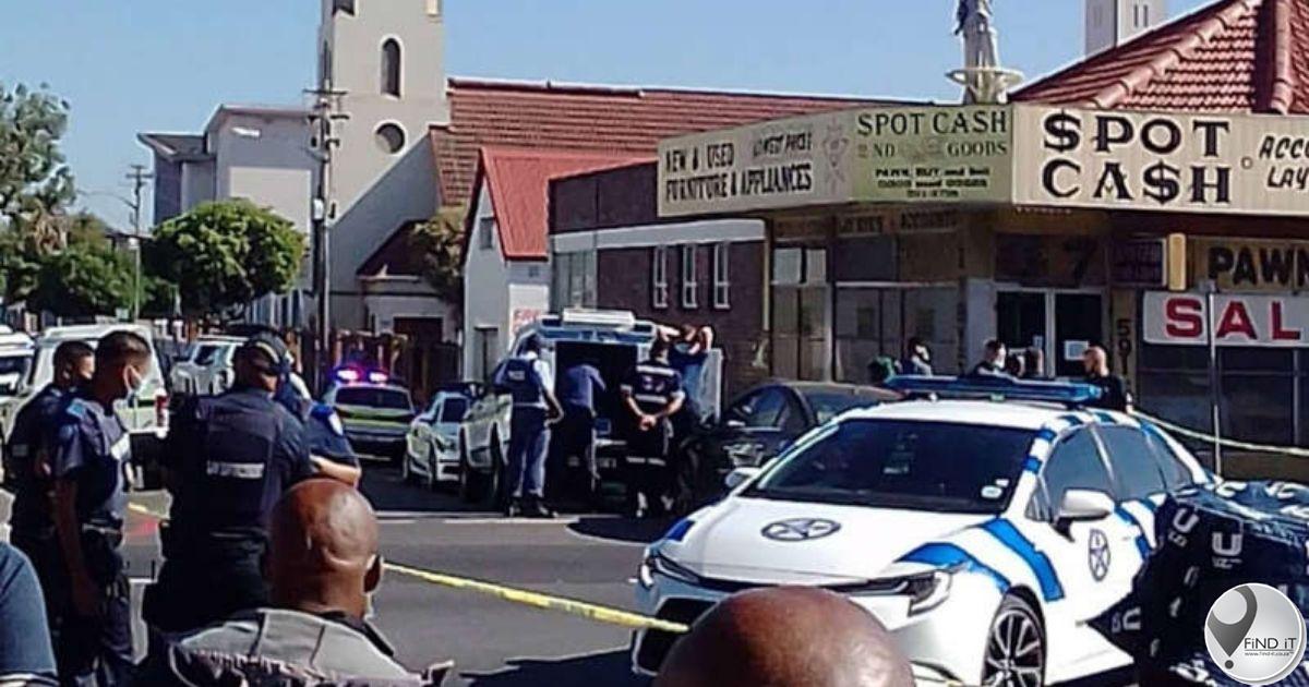Hostage drama in Cape Town ends with suspect caught by civilians