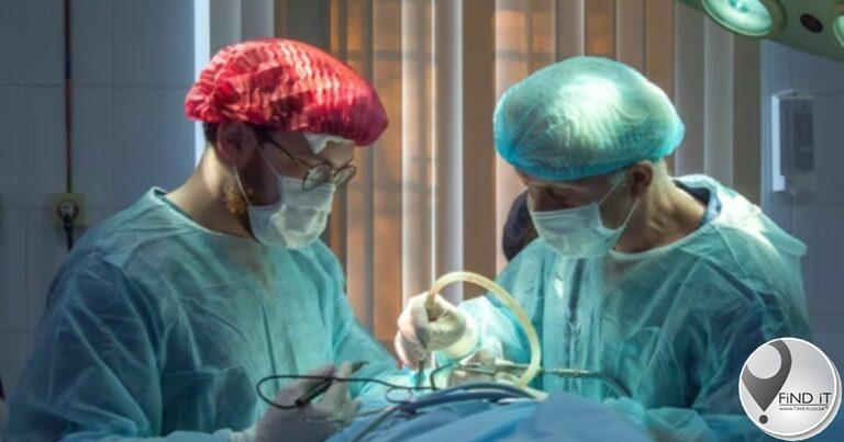 Surgeon who wrote initials on two patients’ livers loses license