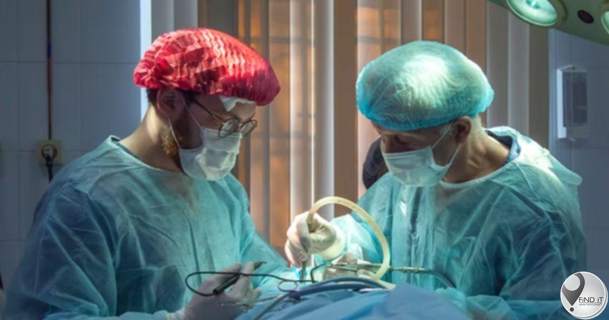 Surgeon who wrote initials on two patients’ livers loses license