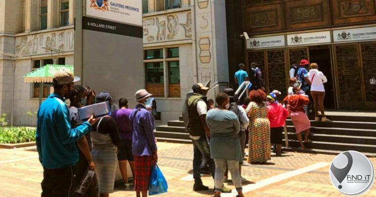 Joburg parents queue in desperation to get their kids in schools