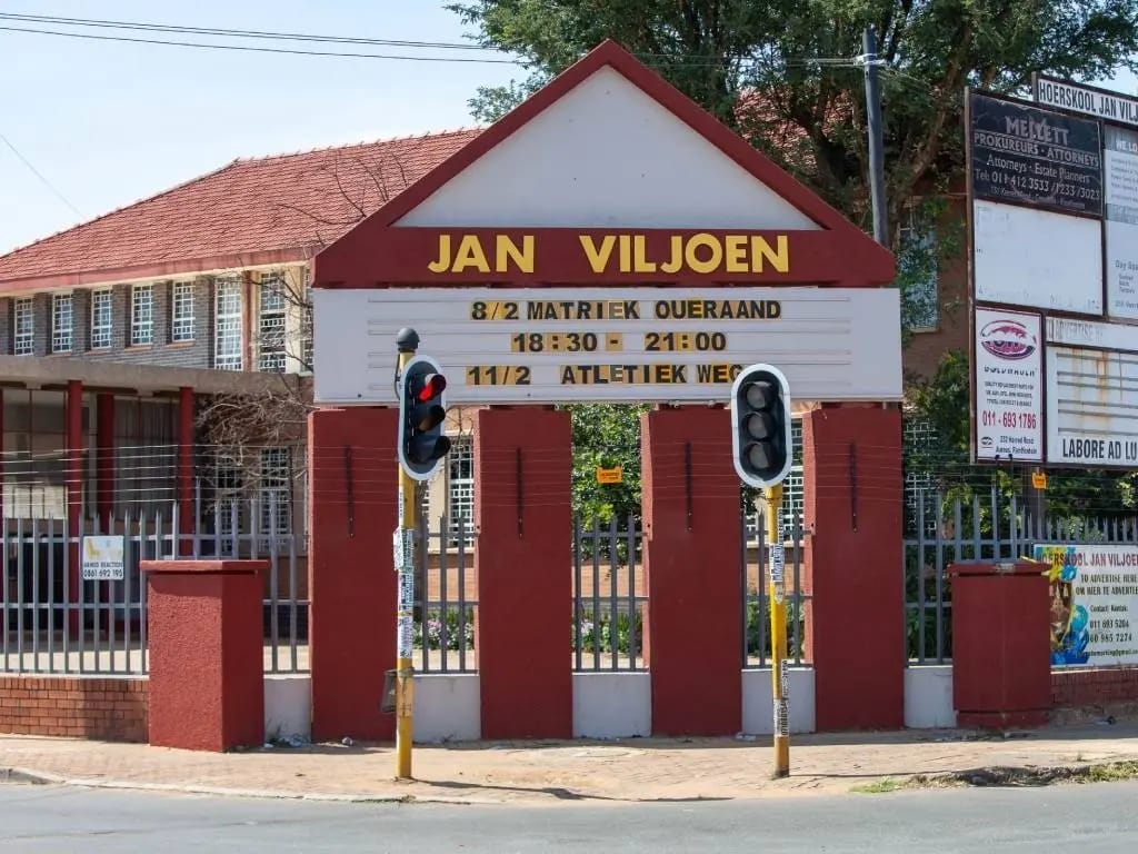 'Daad van God' stop ouervergadering by Jan Viljoen